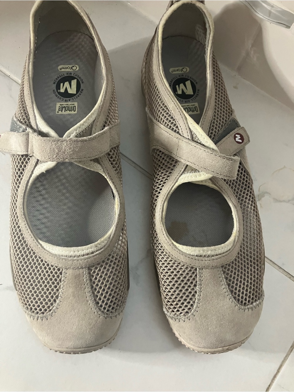 Merrell Women’s Beige Mesh Mary Jane Comfort Shoes / sneakers / sandals.